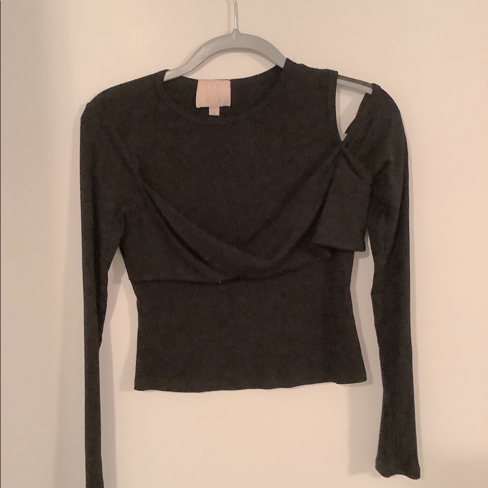 Gorgeous black sweater